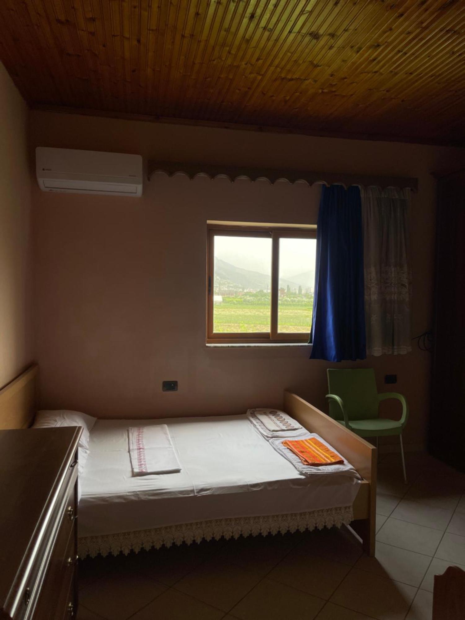 Villa Mance Berat Luaran gambar